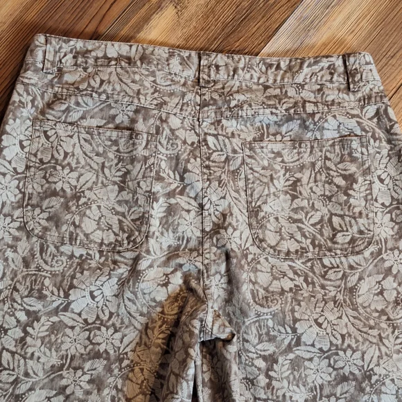 Vtg Christopher & Banks Tan Floral Stretch Cropped Capris Pockets Wms Size 8 - Picture 8 of 16